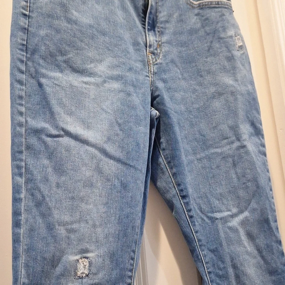 Levis 725 Medium Wash High Rise Bootcut Flare Sz 33 XL Stretch Distressing‎